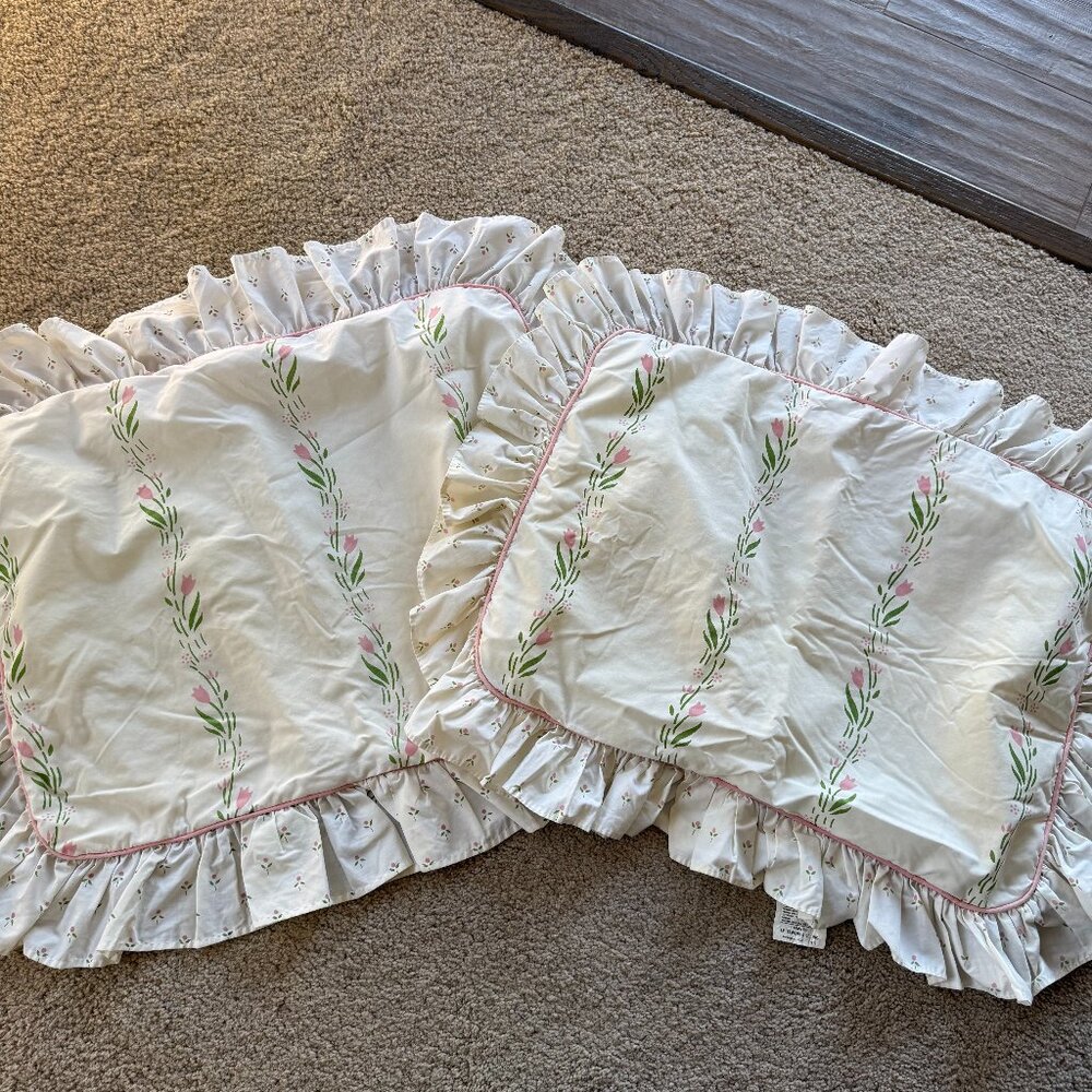 Set of 2 Laura Ashley CASTLEBERRY VINTAGE pillow shams Queen size